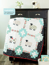 Load image into Gallery viewer, CHRISTMAS QUILTING with Wendy Sheppard