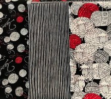 Load image into Gallery viewer, KNITTING SHEEP, 3 Yard Quilt with Stripe