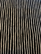 Load image into Gallery viewer, KNITTING SHEEP, 3 Yard Quilt with Stripe